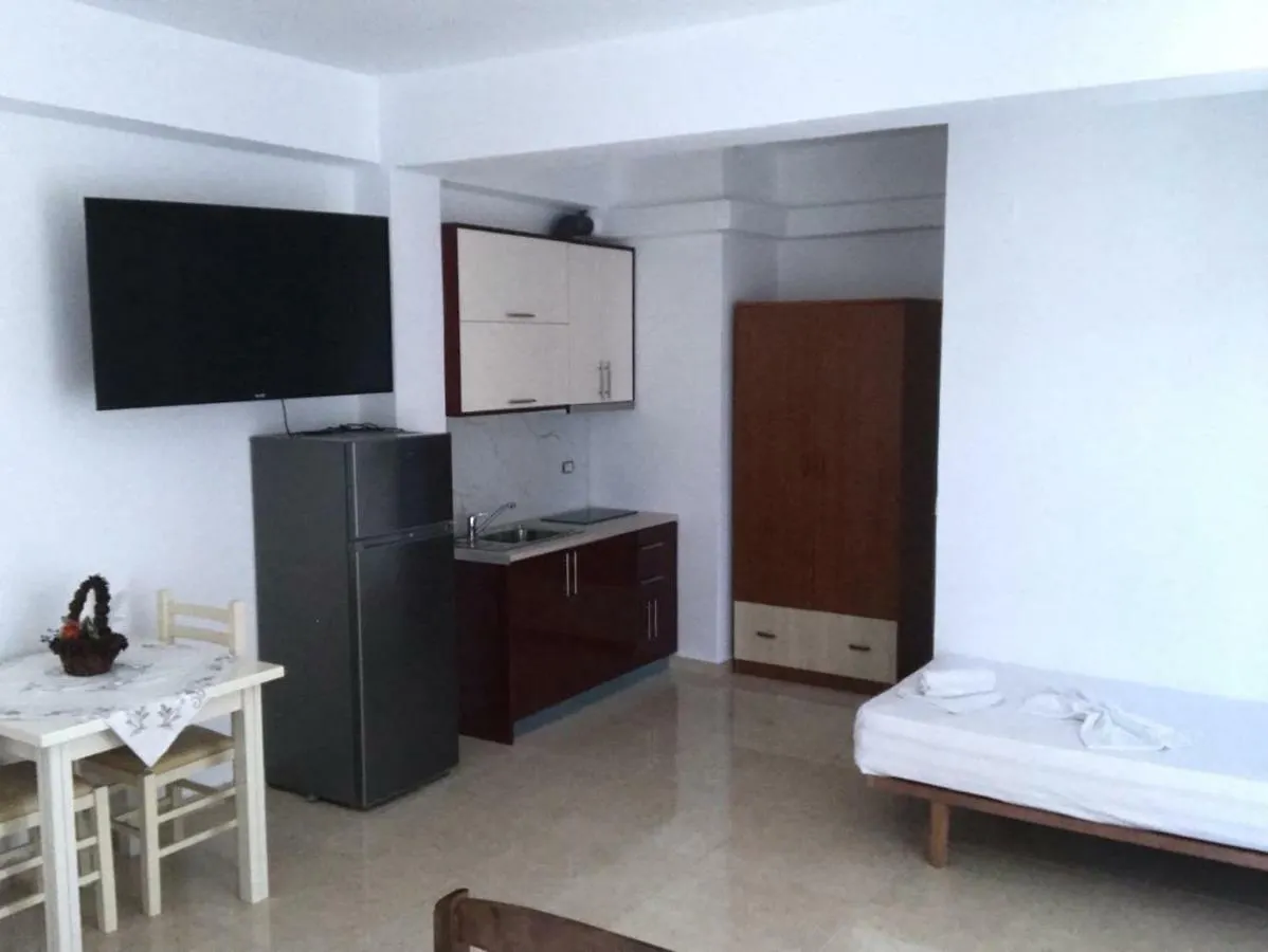 Villa Lefter Sarandë 3*,