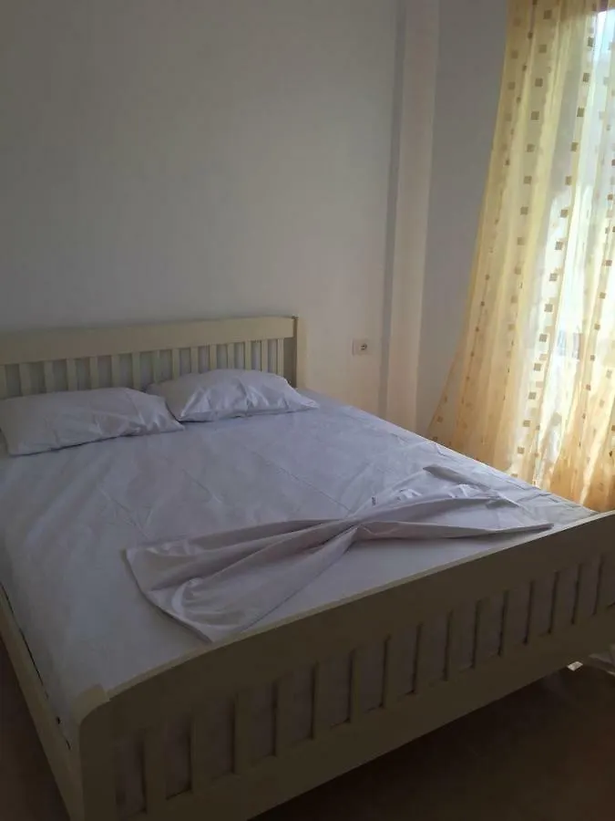 Villa Lefter Sarandë